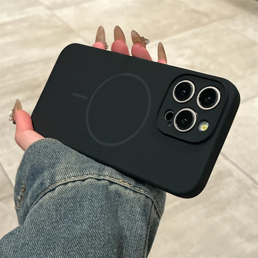 Black phone case with MagSafe.