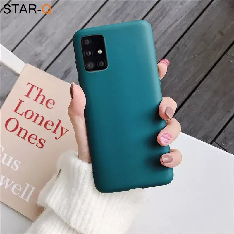 The case is made of silicon silicon and has a soft, matt finish
