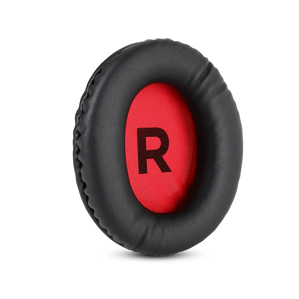 Headphone ear cushion with a red center displaying the letter ’R’.