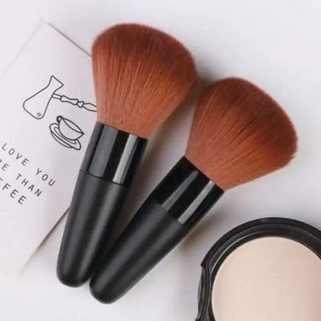 the best makeup brush for oil free skin