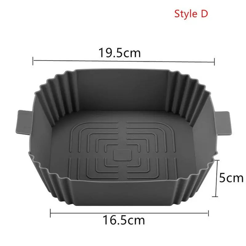 a black plastic tray with the measurements of the tray