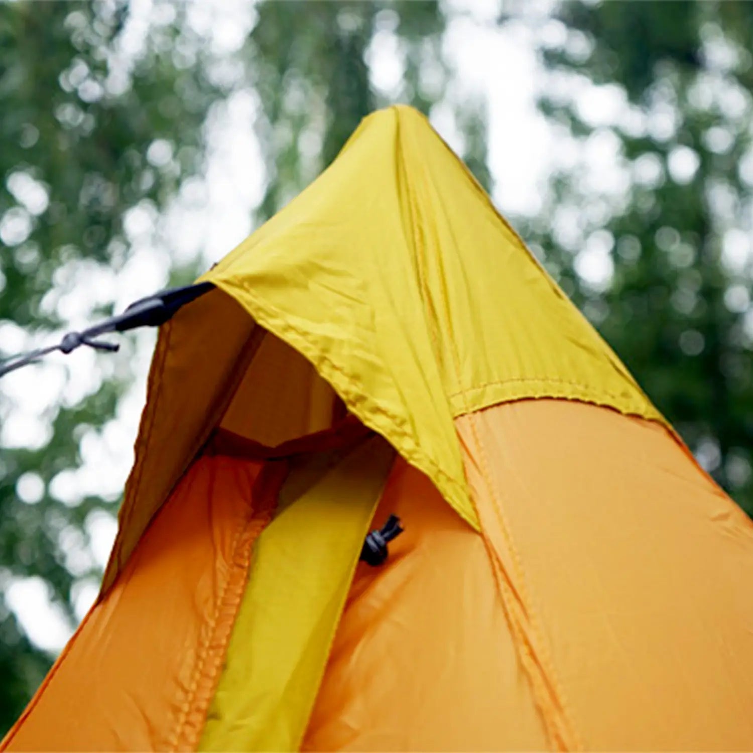 Ultraleichtes, geräumiges 4-Jahreszeiten-Camping-Rucksackzelt mit zwei Stangen