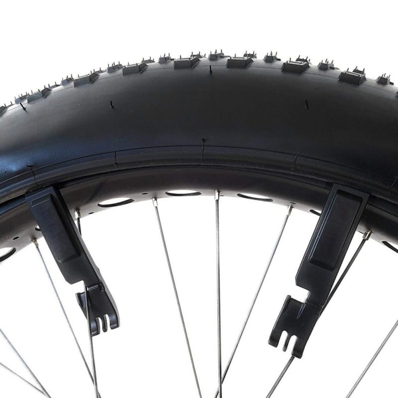 Fahrradkettenwerkzeug, fehlender Verbindungshebel, Reifen, clevere Reparatur
