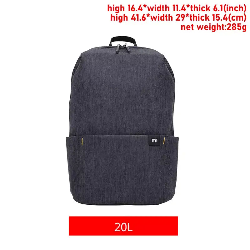 a backpack with the measurements of the size