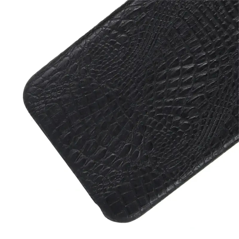 A black alligator skin iphone case