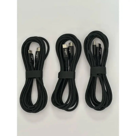 A black usb cable with a white cord