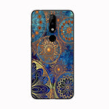 the blue and gold floral pattern on this case is ideal for the motorola z3