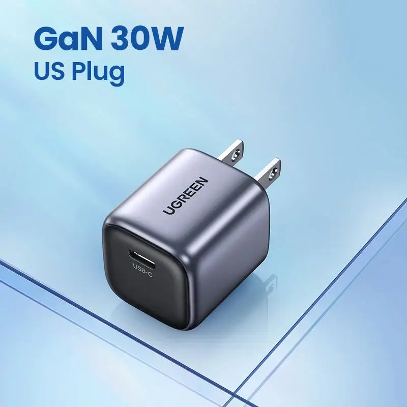 a close up of a usb charger with the words garn 30w on it