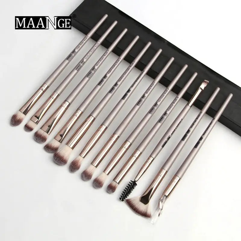 makeup brush set with case