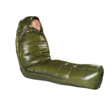 the sleeping bag is a lightweight, waterproof sleeping bag