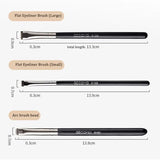 a diagram of the different types of eyeliner brushes