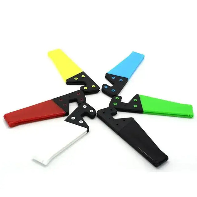 four different colors of plastic knife blades