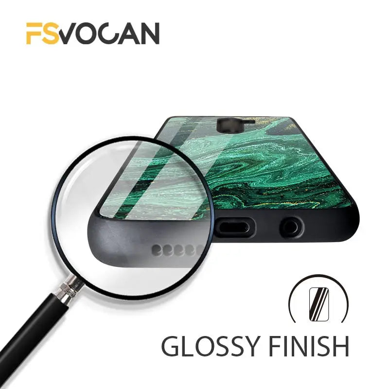a magnized glass phone case with a magnized glass screen