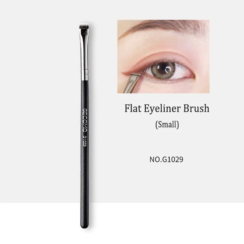 a close up of a mascara brush with the words flat eye brush