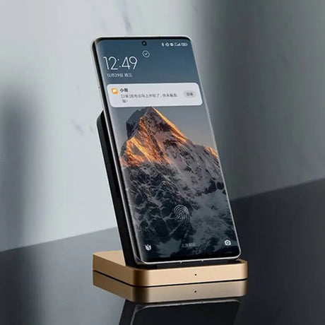 the gold charging dock for the samsung note 8