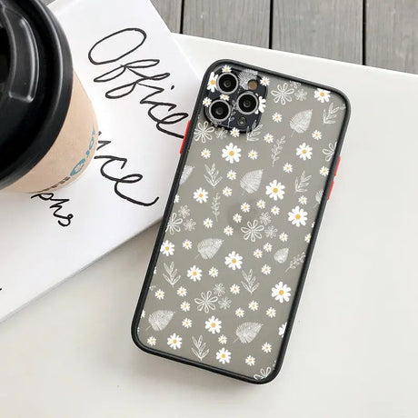 The gray and white floral pattern on this case is perfect for the iphone