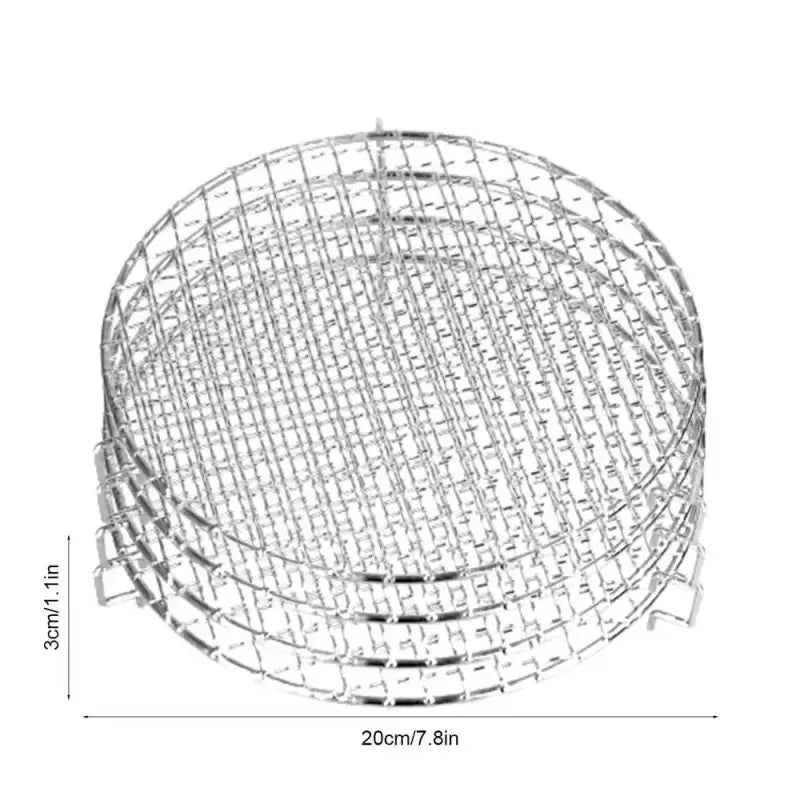a drawing of a grill basket with a wire mesh covering it