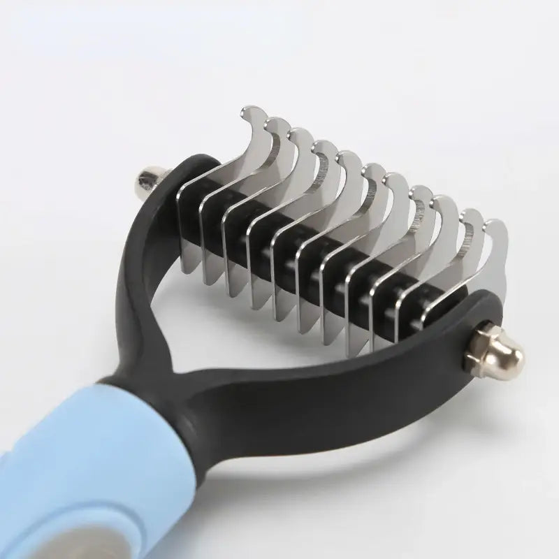 a hair clipper with a blue handle