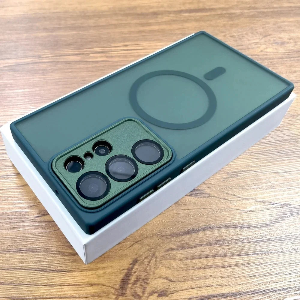 the iphone 11 pro case in green