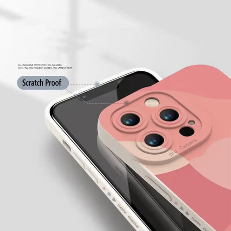 the iphone case is designed to look like a heart