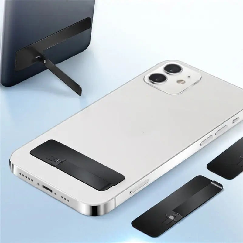 the iphone case is designed to look like a smartphone