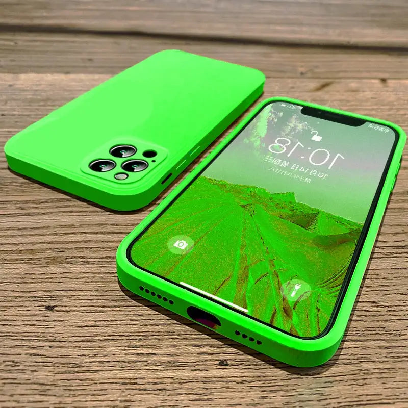 the iphone 11 is a green iphone with a green screen