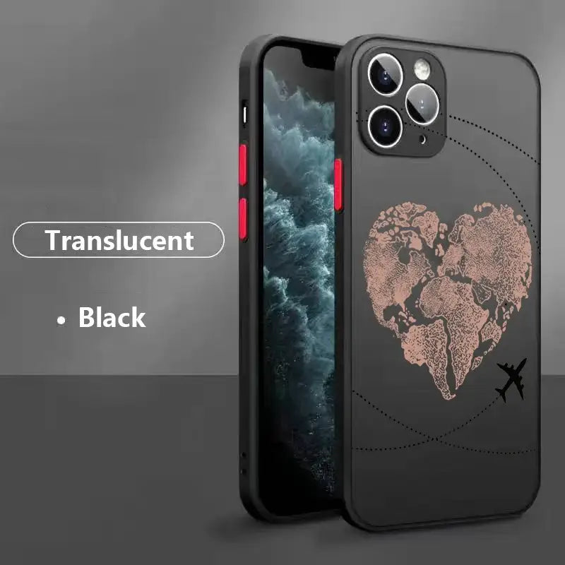 the iphone case with a heart on it