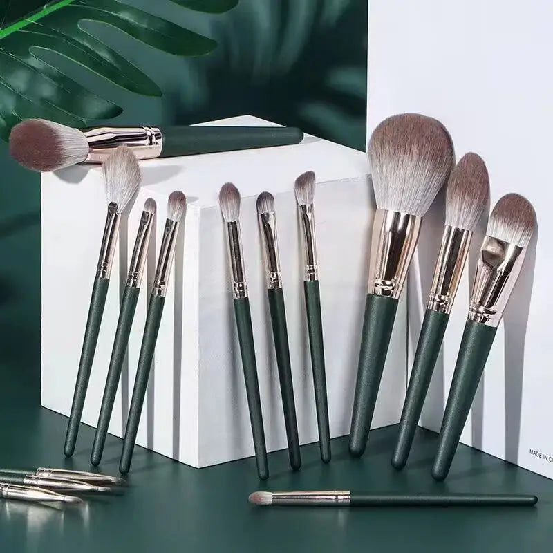 the 7 piece brush set is shown in a white box