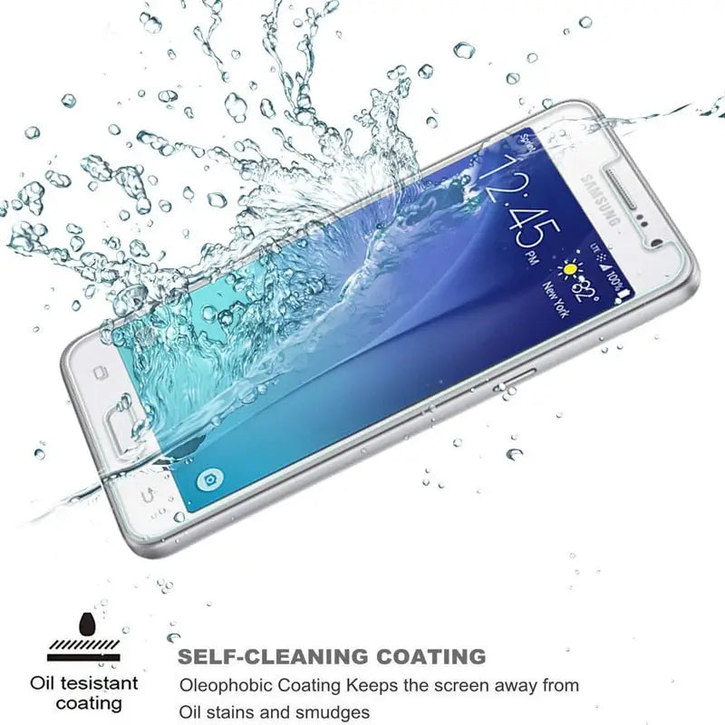 the samsung galaxy s7 waterproof case is shown with a splash of water
