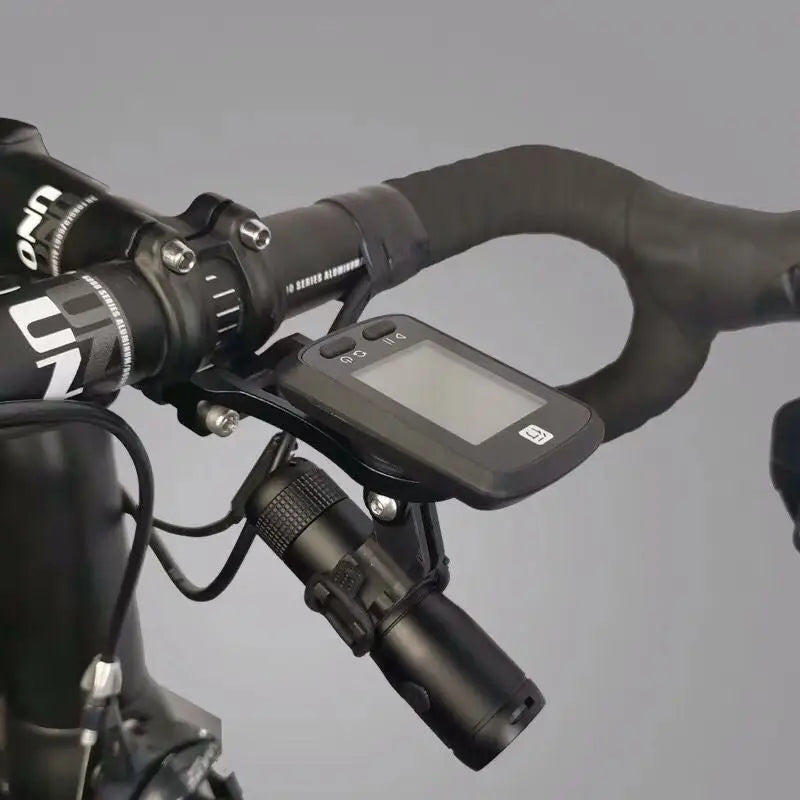 the handle is mounted on the handlebar